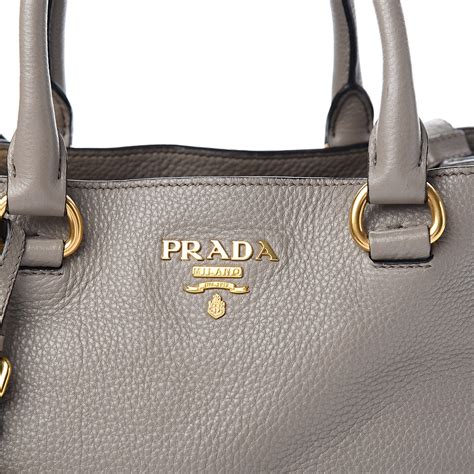 prada vitello phenix argilla